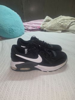 Nike Air Max Excee Size 8