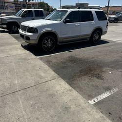 2005 Ford Explorer