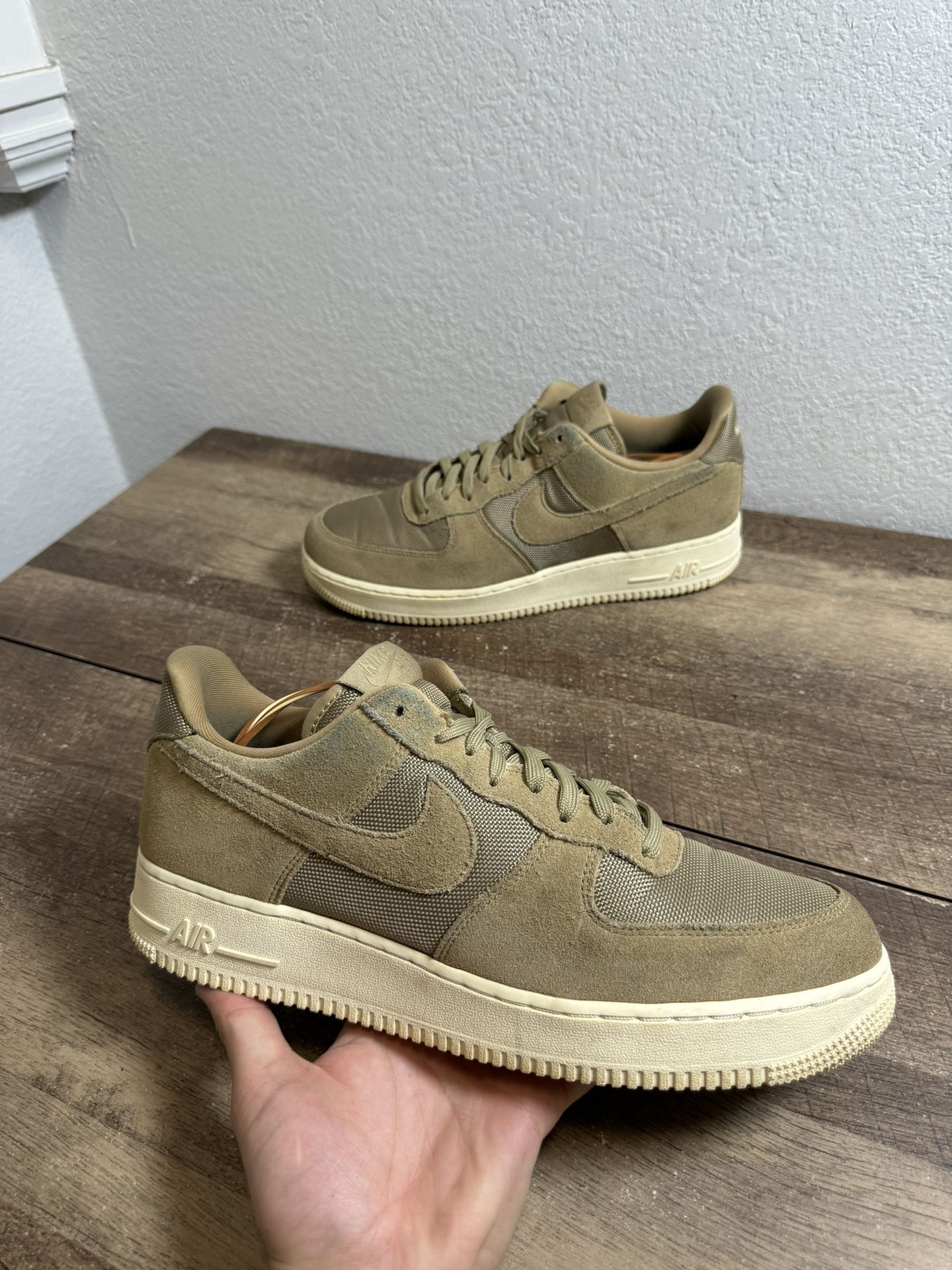 Nike Air Force 1 Low '07 Men's Size 11 Parachute Beige Sneakers (AO2409-200)