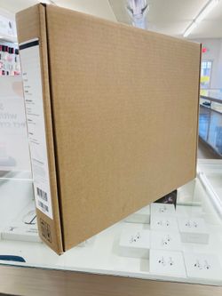 Dell 15 DC15250 8gb ram 512gb ssd