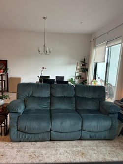 LA-Z-BOY 3 SEAT SOFA