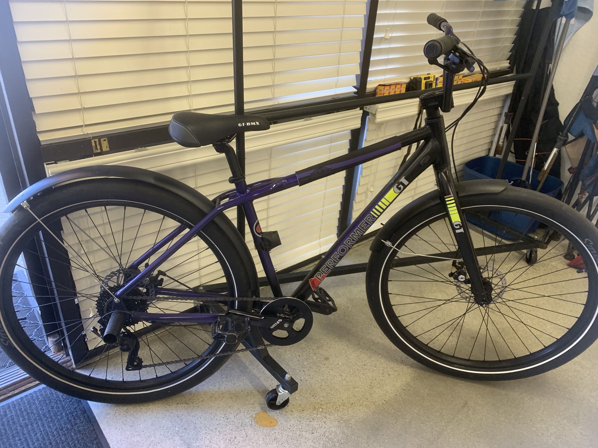 GT Street Performer 29