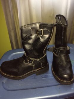 Survivor boots size 8 and half