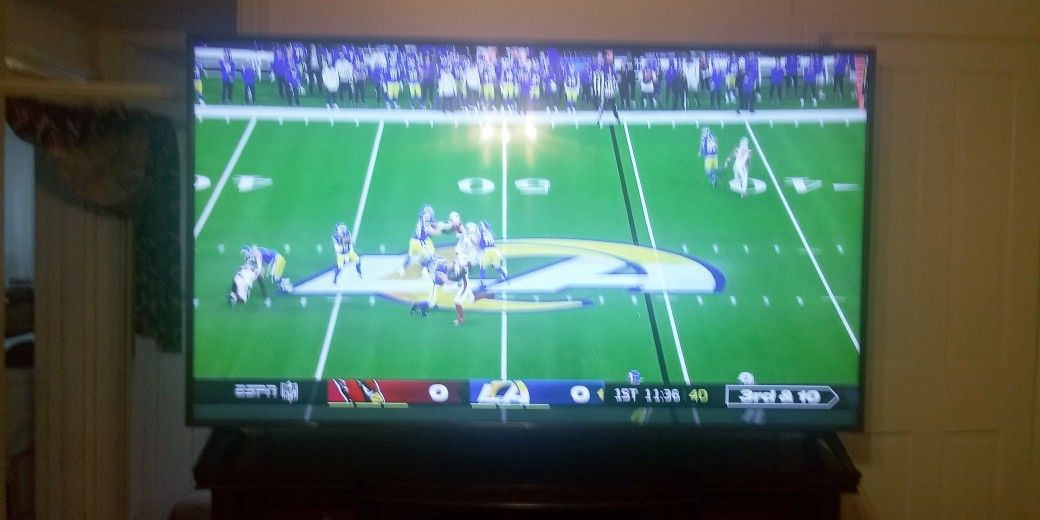 LG. 88 INCH. 4K. SMART TV