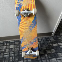 Active Skateboard Deck Independent Trucks Redz Bearings 52mm Wheels