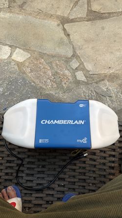 Used Chamberlain wifi myQ garage door opener