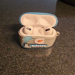 Apple Airpods Pro (1st Generation) with Charging Case - White