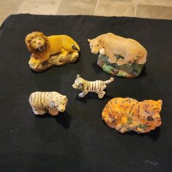 Vantage A Set Of Five Porcelain Figurine Animals Lying Target Etc All Are In Excellent Condition 19 60s Collectible