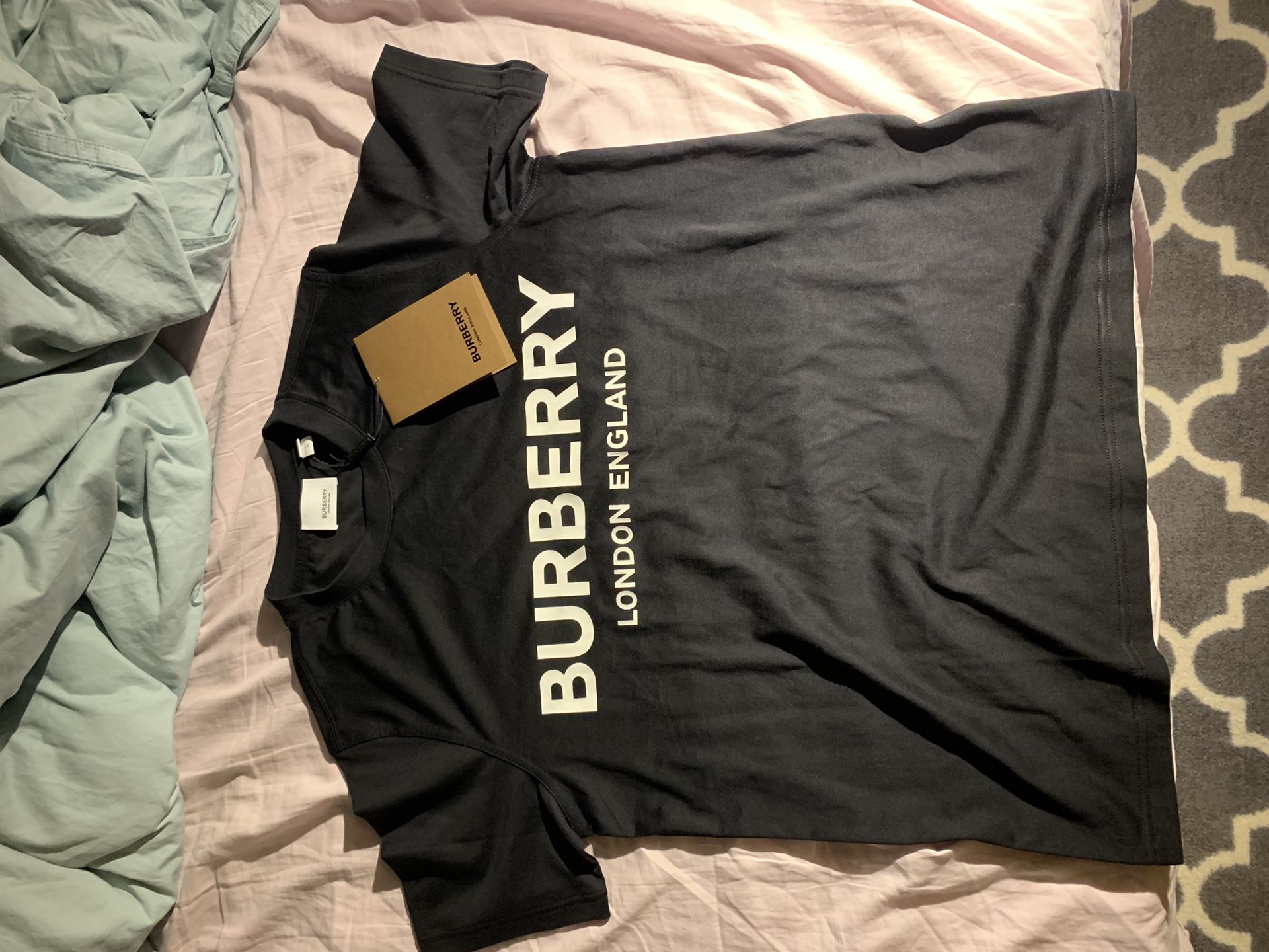 Burberry logo tee size S brand new with tags