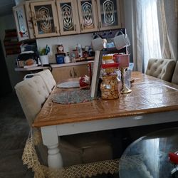 Dining Room Table (TABLE ONLY FREE)