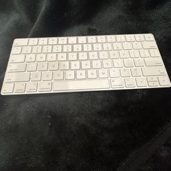 Apple Keyboard