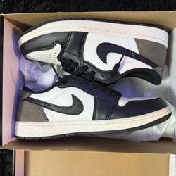 Jordan’s 1 Low Mocha 