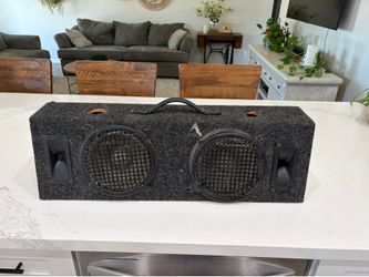Car speaker box w/subwoofers and tweeters