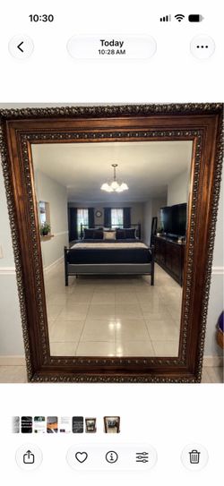 Floor Mirror Decoration