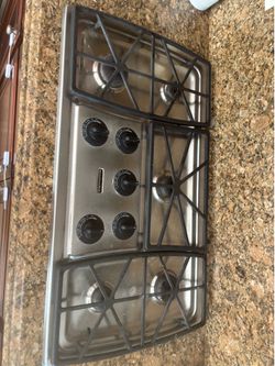 Cooktop and garbage dispenser