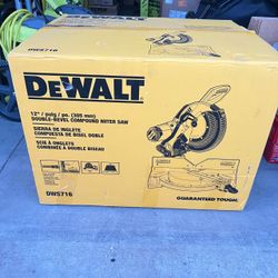 Dewalt 15 Amp Corded 12 in. Compound Double Bevel Miter Saw