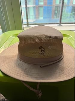 Safari Mickey Mouse hat from Disney