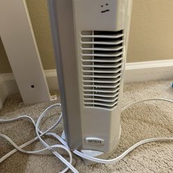 Seville Classics desk fan