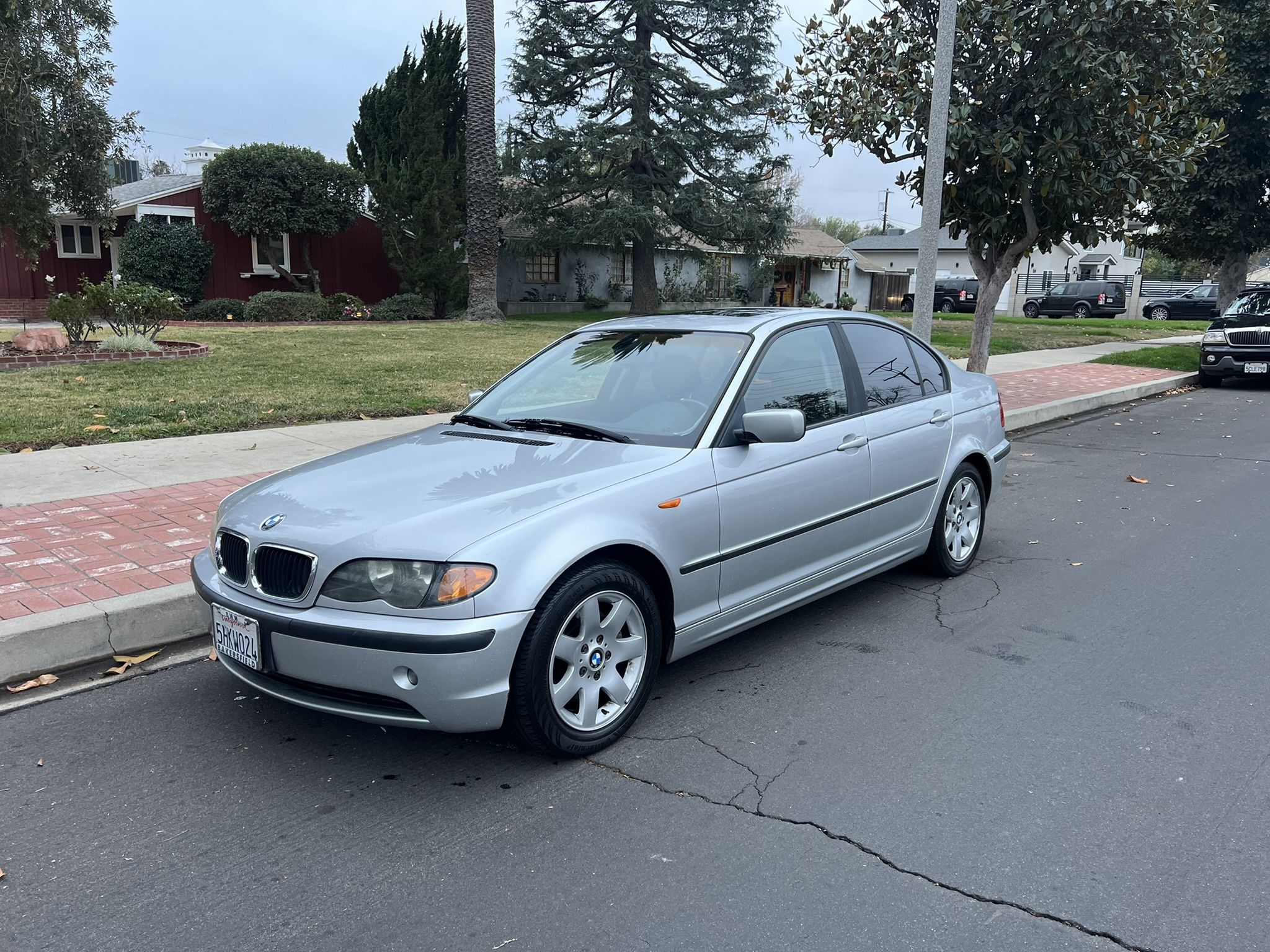 2005 BMW 325i