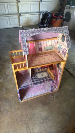 Doll house