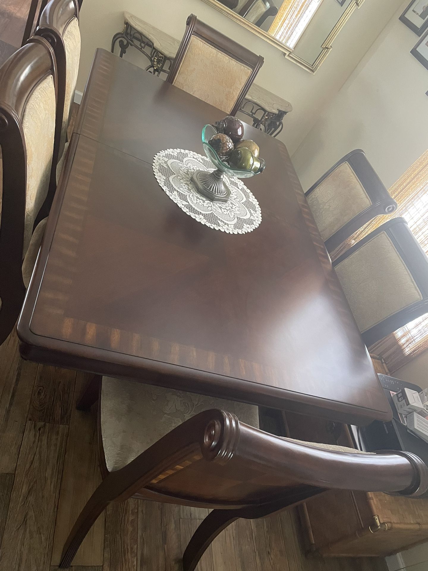 💎FLAWLESS - Badcock Dining Room Set
