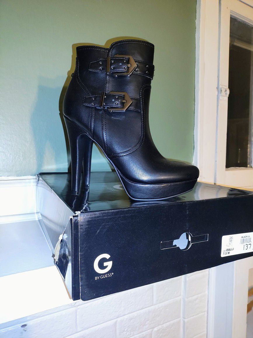 Guess Boots  Black Size 7/1-2