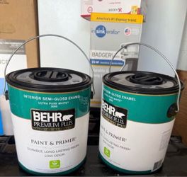 White 2 gal. Medium Base Semi-Gloss Enamel Low Odor Interior Paint & Primer/pintura blanca
