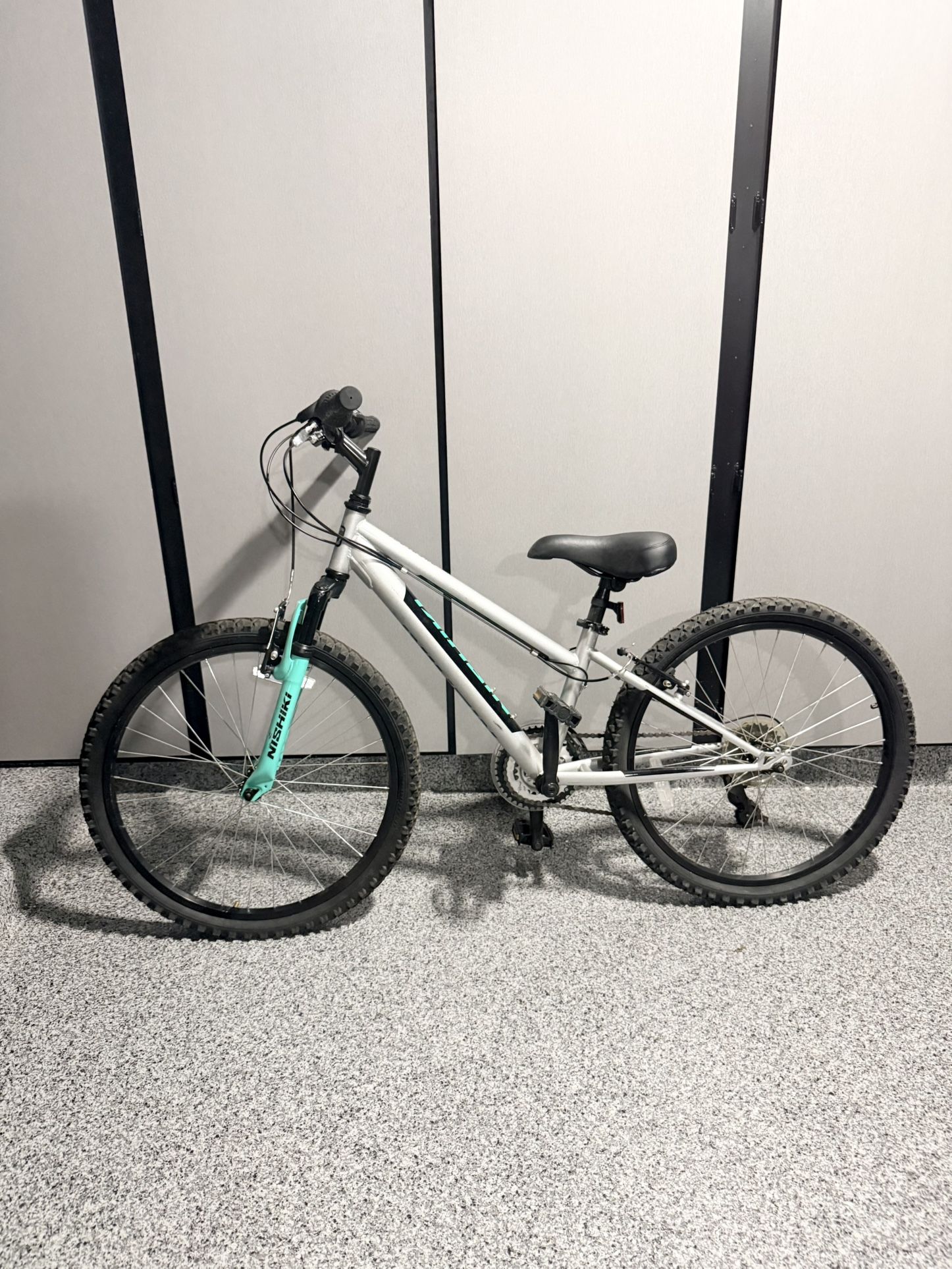 Nishiki Girls Pueblo 24" Mountain Bike