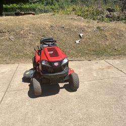 2017 Craftsman Riding Lawn Mower 