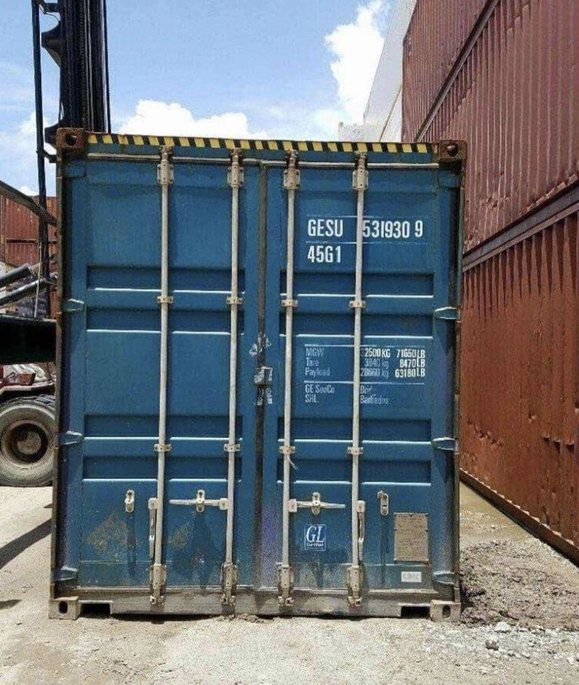 SHIPPING / STORAGE CONTAINERS W/ DELIVERY 20,40,40 HC .BUY/SELL. Financing & Lease Available!
