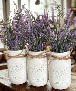 Chalk painted distressed white mason jars wedding gift - LAVENDER