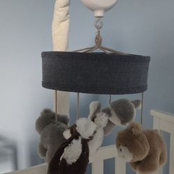 Crib mobile