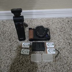 Sony ZV-1 video camera + extras!