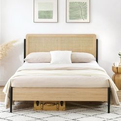Queen Size Bohemian Rattan Metal Platform Bed, Oak