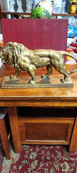 Plaster Gold Lion