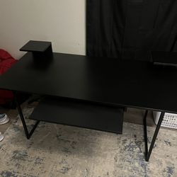 Black Gaming Desk 