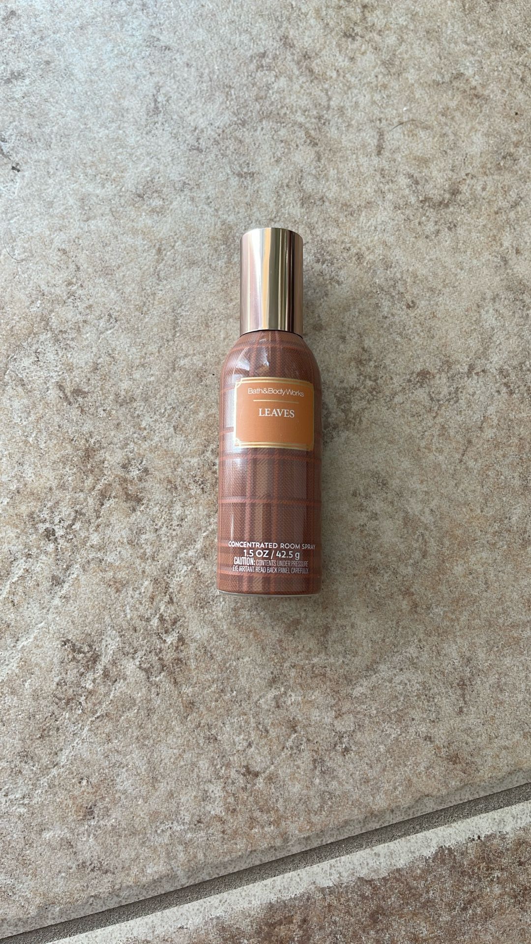 Bath & Body Works Room Spray - Leaves Scent