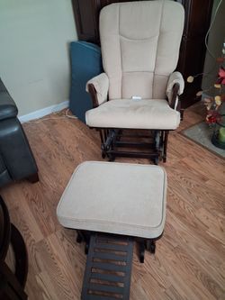 Glider Rocking Chair with Ottoman