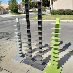 Freestanding book shelves