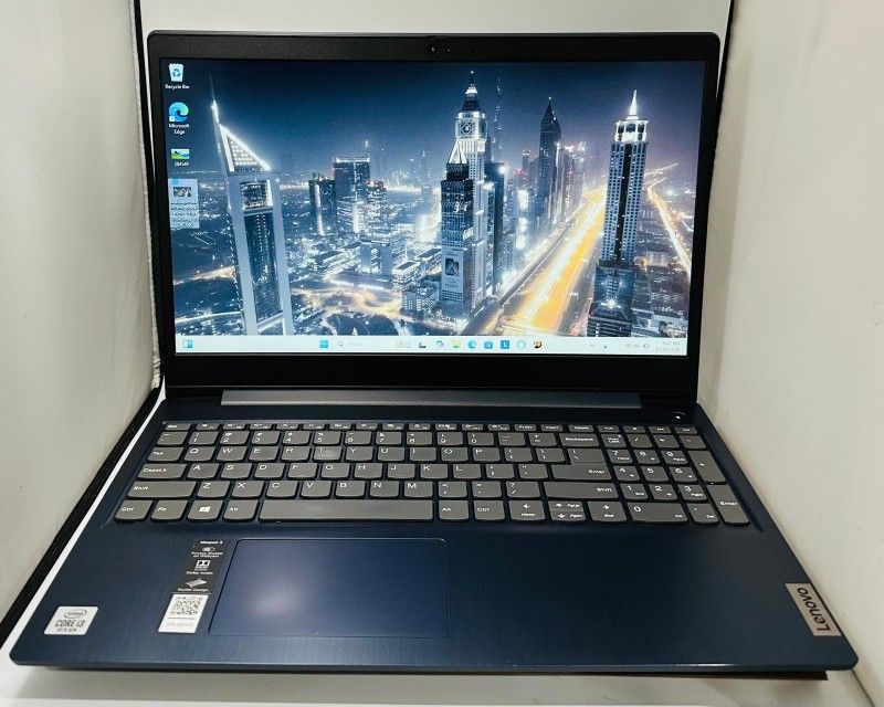 Lenovo iDeaPad 81WR 15.6” 2020 TOUCHSCREEN i3-10110u 2.10GHz 8GB 256GB SSD Windows 11