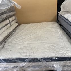 Queen Size Mattress (Colchon Queen Size)