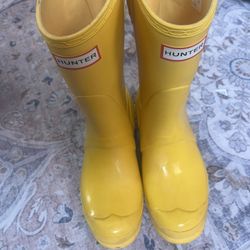 Hunter’s Mid-calf Rain Boots