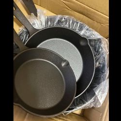 3 Skillets Castor Iorn 