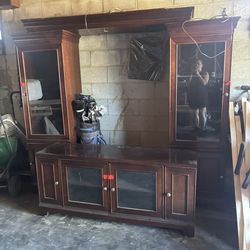 Entertainment center fits 80 inch TV