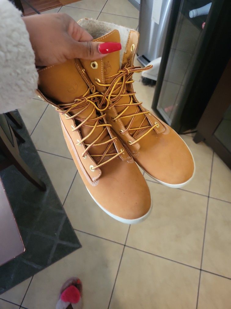 Women's Timberland Boots Size 9