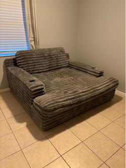 Oversized Cozy Chaise