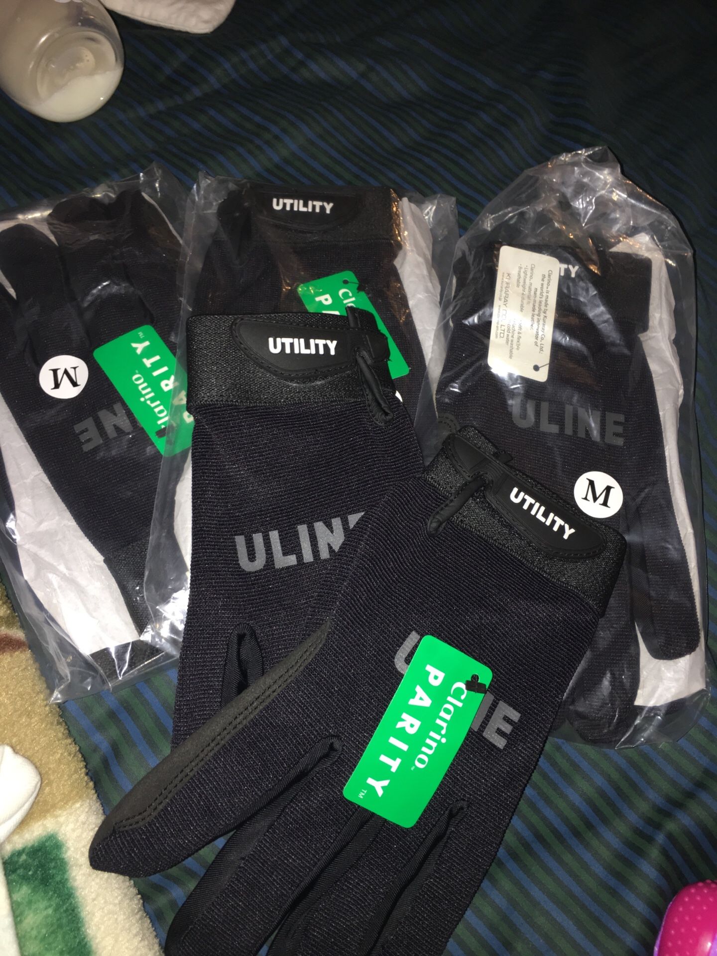Black Uline utility gloves READ DISCRIBTION