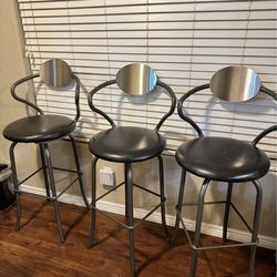 3 barstools