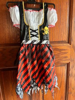 Girl’s pirate costume