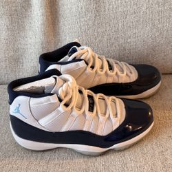 Air Jordan 11 “Win Like ‘82” Size 8.5